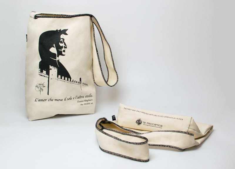 Louis Vuitton, a bag ornament.-. - Bukowskis